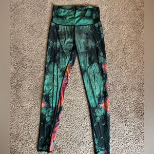 Eagle Feather Green Hot Pant - Teeki leggings